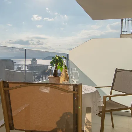 Aeli Vista *